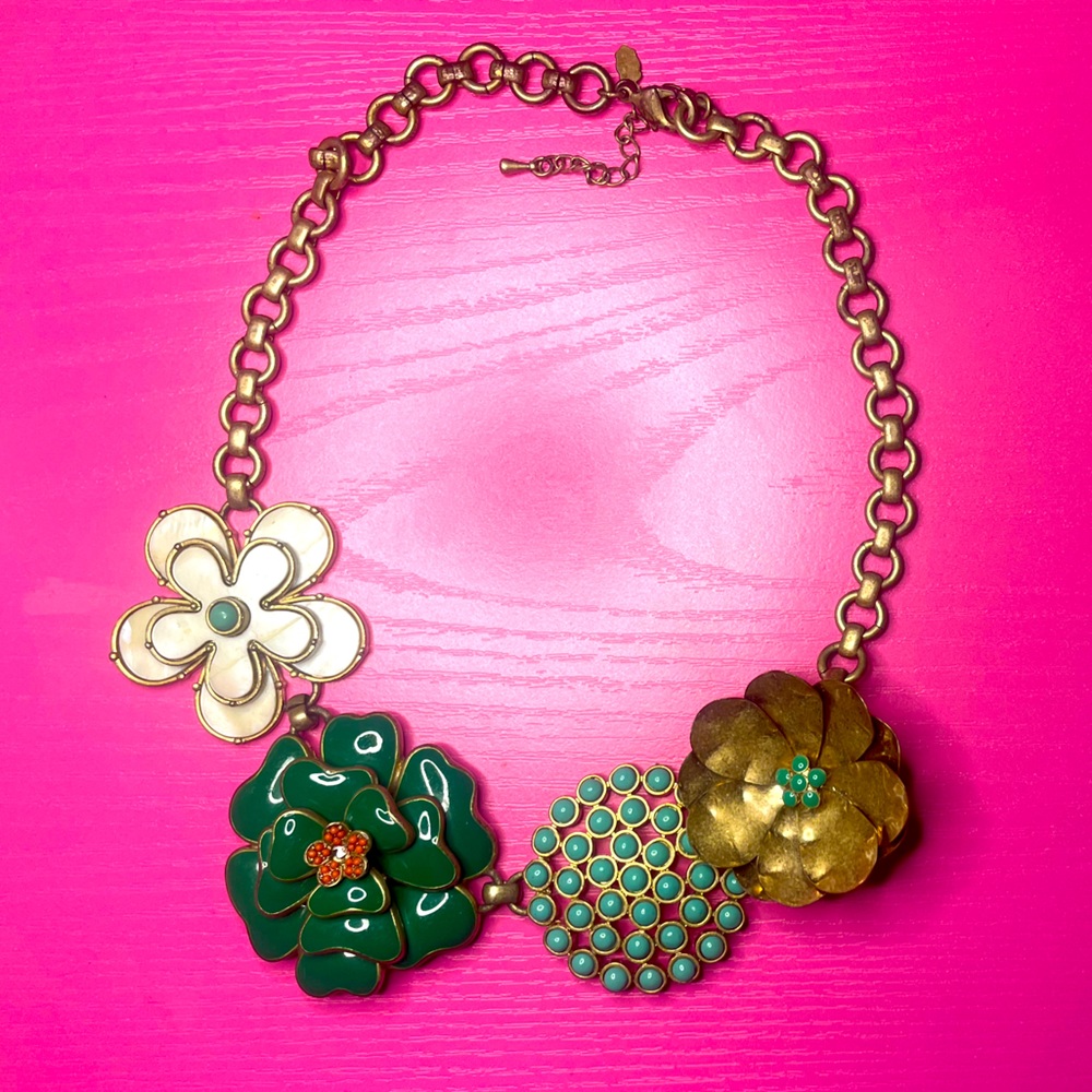 Happy Flowers Necklace